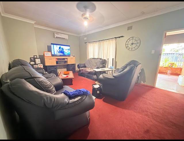 3 BEDROOM HOUSE FOR SALE IN VANDERBIJLPARK CW 6